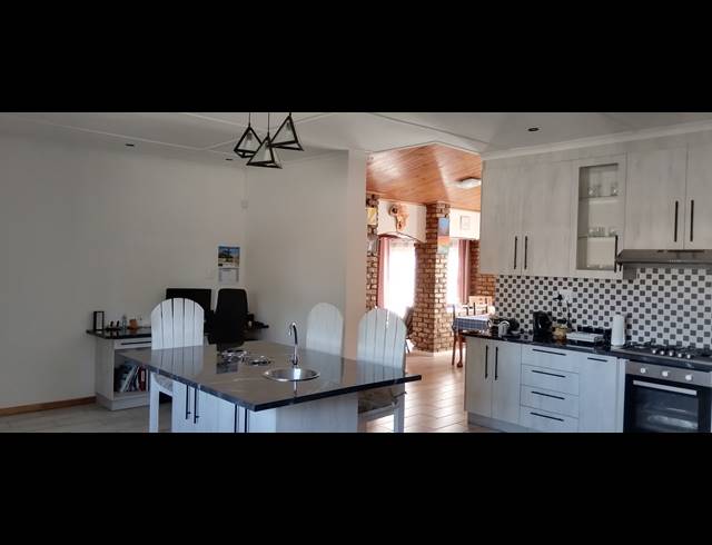 3 BEDROOM HOUSE FOR SALE IN RETIEF